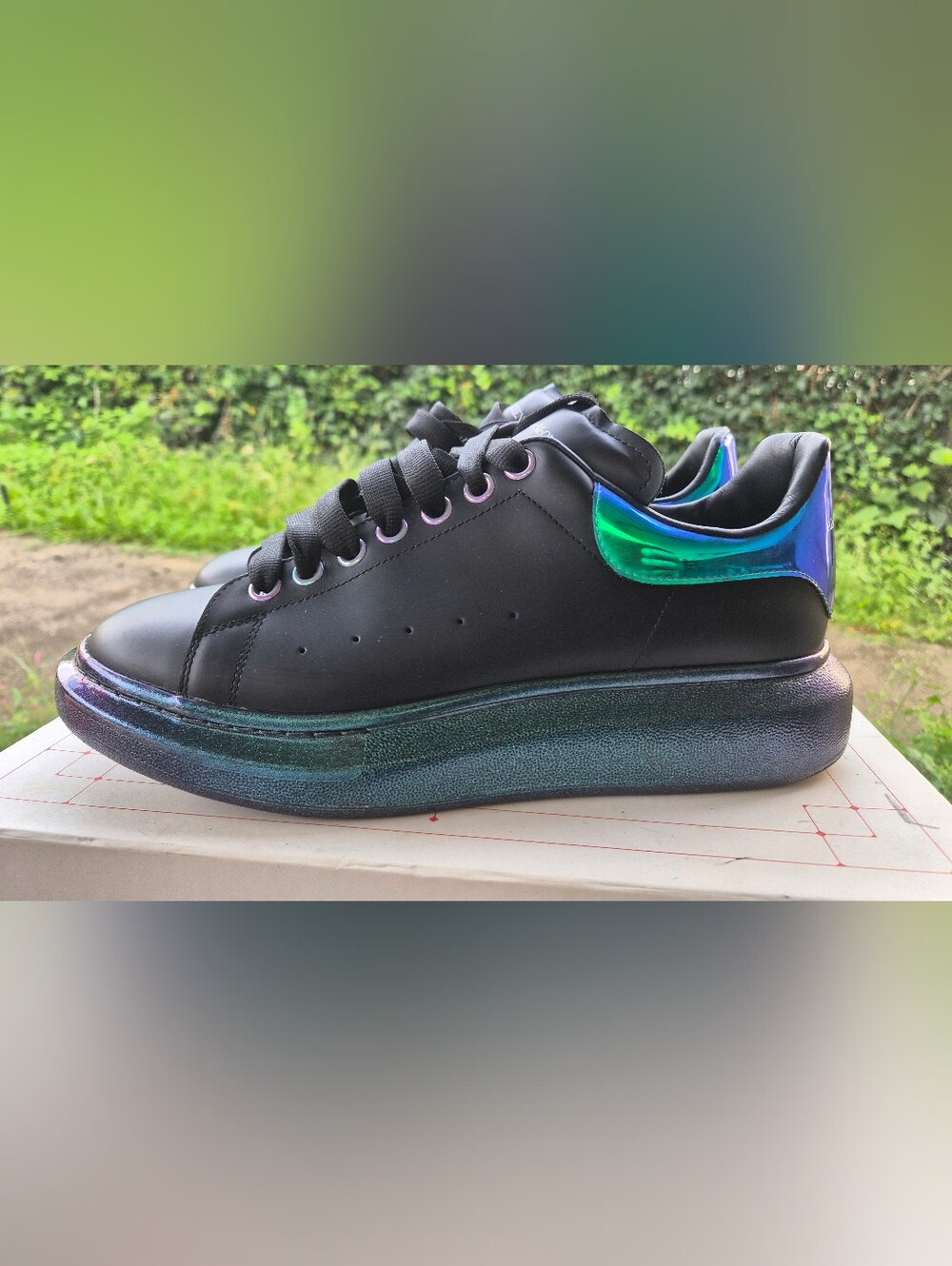 Alexander McQueen Black Low-Top Sneakers with Iridescent Green Heel Size 43.5